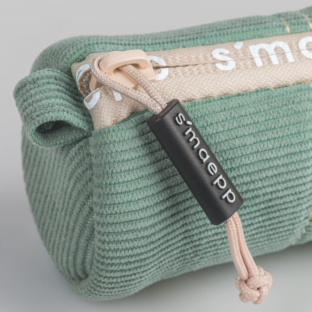 Brunnen s´maepp Schlamperrolle S · Eucalyptus – Grün-Beige