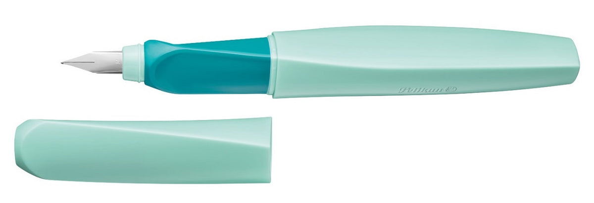 Pelikan-Fuellhalter-Twist-P457-M-Neo-Mint-814850-kappe-offen-lafueliki